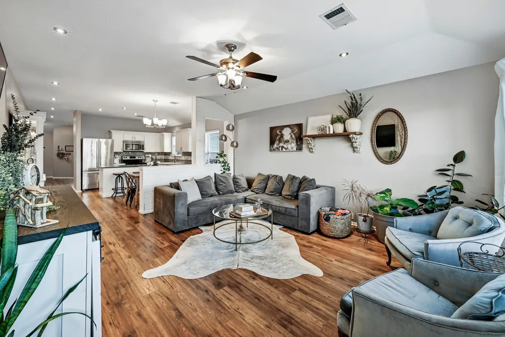 280 Spruce Drive Kyle, TX 78640