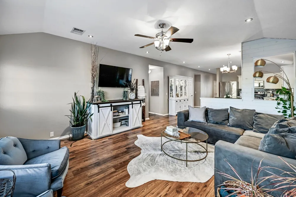 280 Spruce Drive Kyle, TX 78640