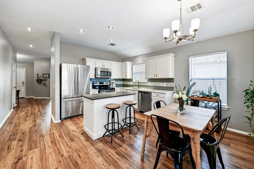 280 Spruce Drive Kyle, TX 78640