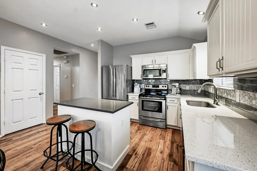 280 Spruce Drive Kyle, TX 78640