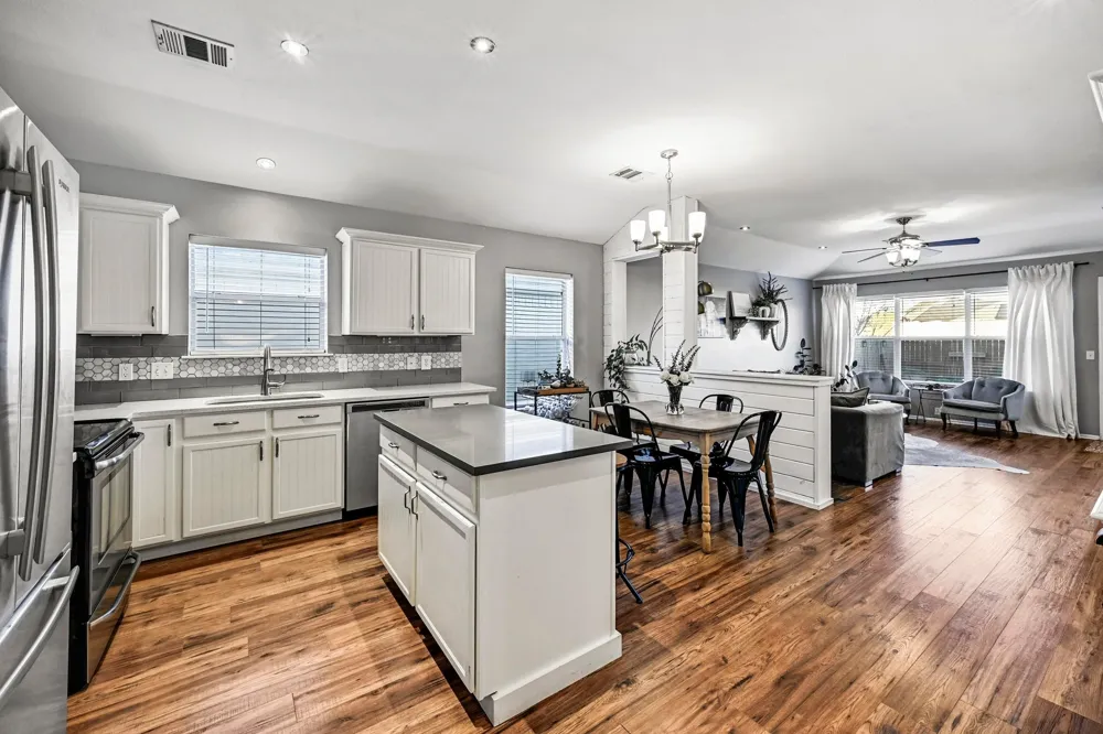 280 Spruce Drive Kyle, TX 78640