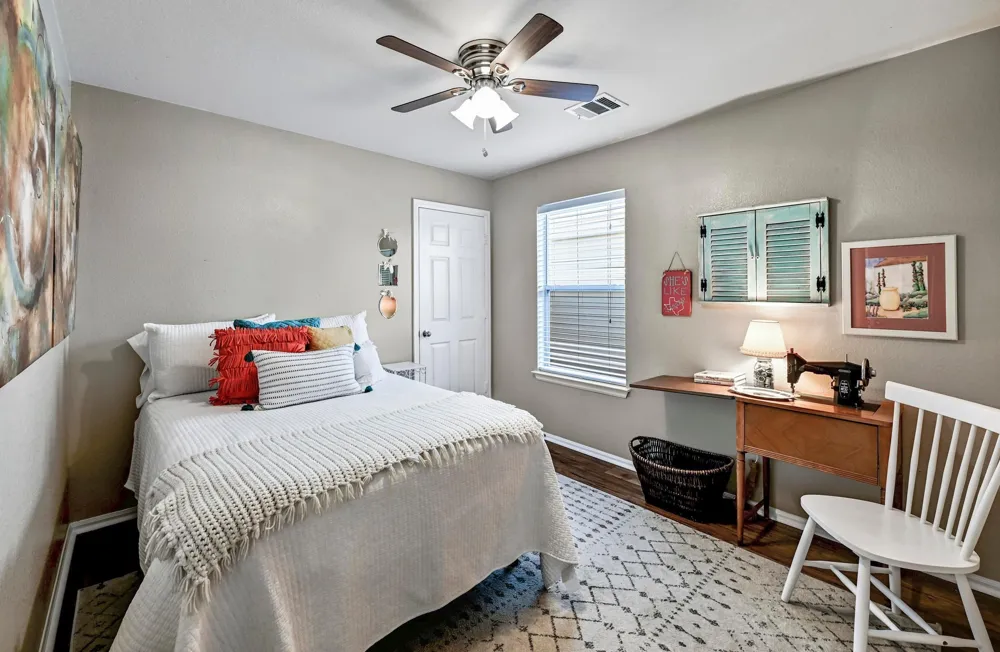 280 Spruce Drive Kyle, TX 78640