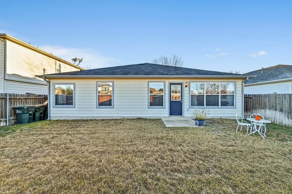 280 Spruce Drive Kyle, TX 78640