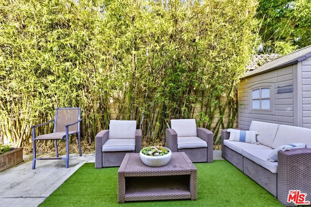 132 CARSON ROAD #A Beverly Hills, CA 90211