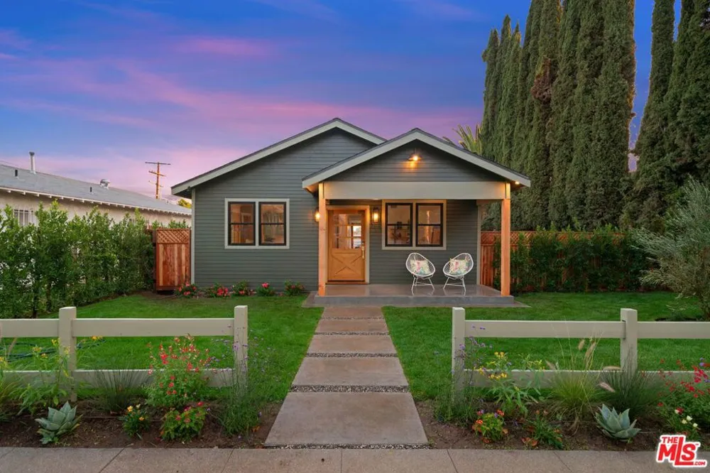 5252 Range View Avenue