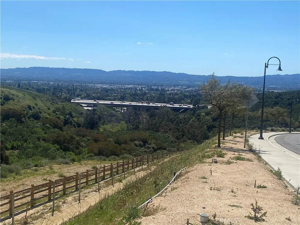 4 Coya Trail Chatsworth, CA 91311