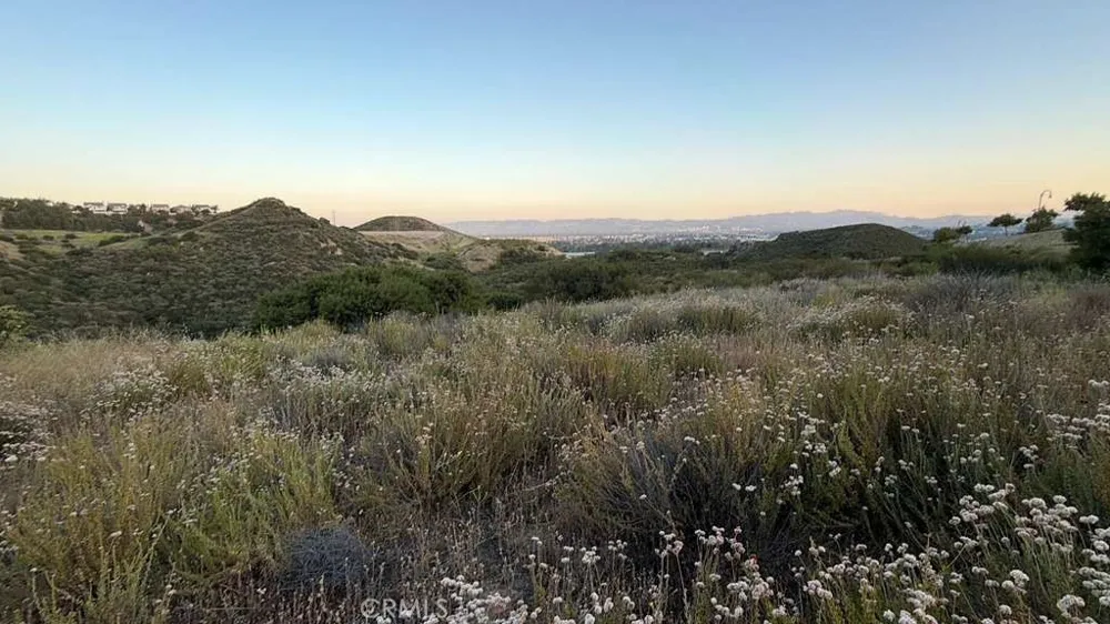 4 Coya Trail Chatsworth, CA 91311