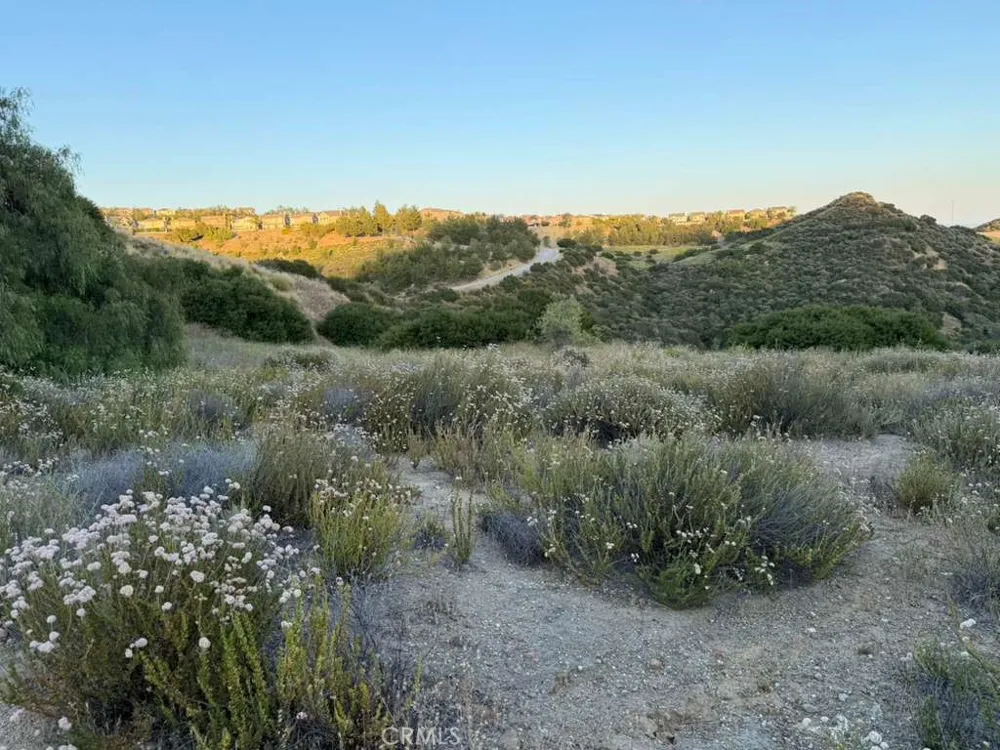4 Coya Trail Chatsworth, CA 91311
