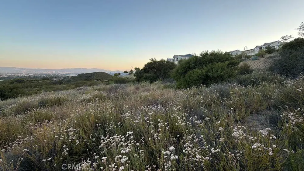 4 Coya Trail Chatsworth, CA 91311