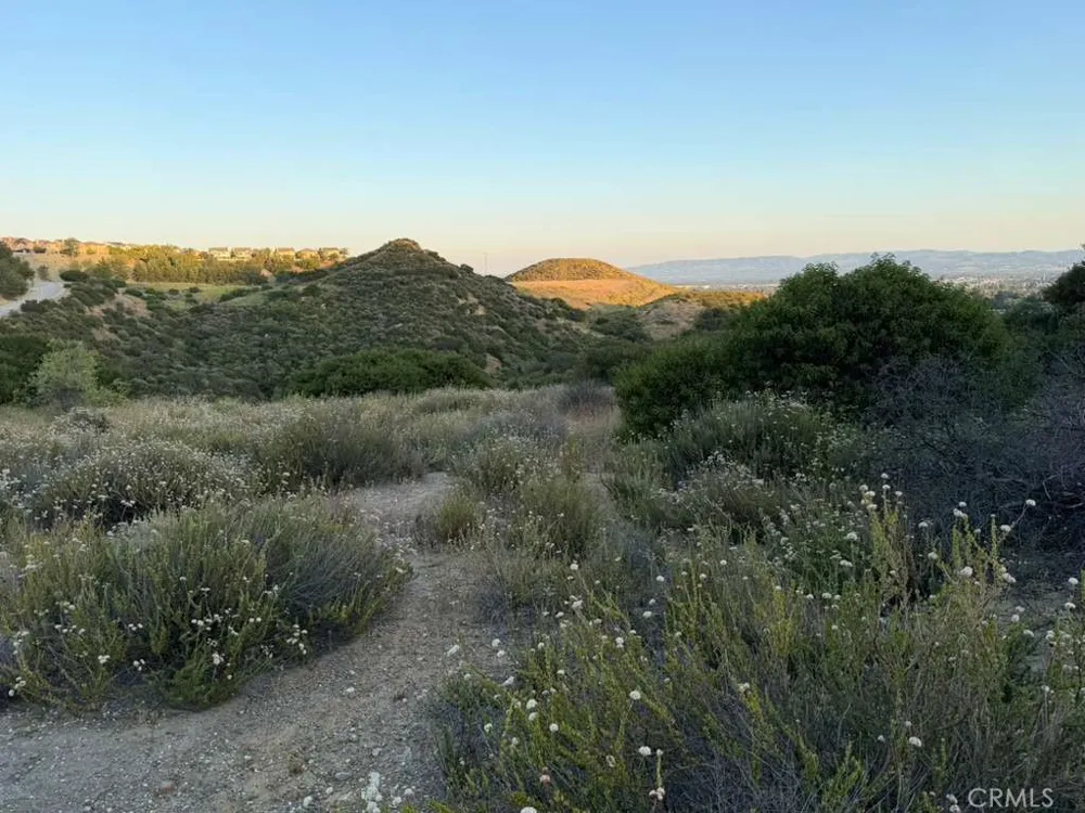 4 Coya Trail Chatsworth, CA 91311