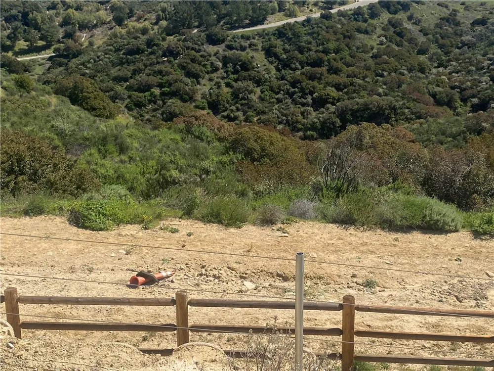 2 Coya Trail Chatsworth, CA 91311