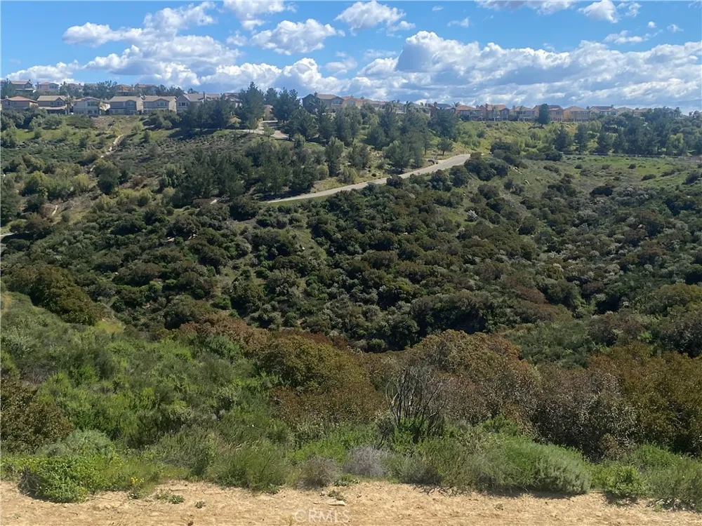 2 Coya Trail Chatsworth, CA 91311