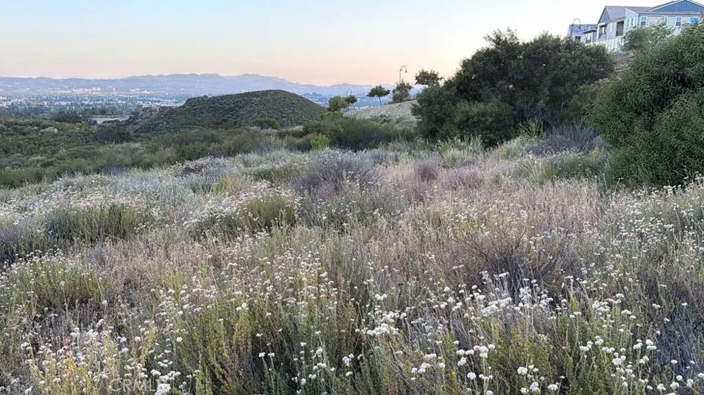 2 Coya Trail Chatsworth, CA 91311
