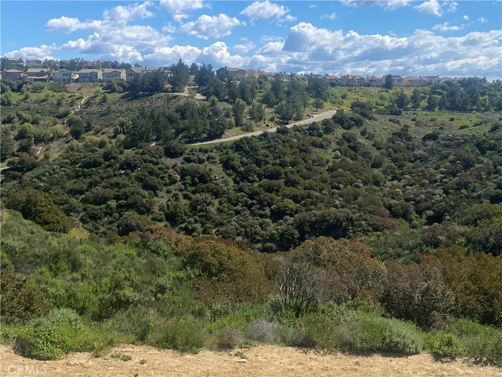 2 Coya Trail Chatsworth, CA 91311