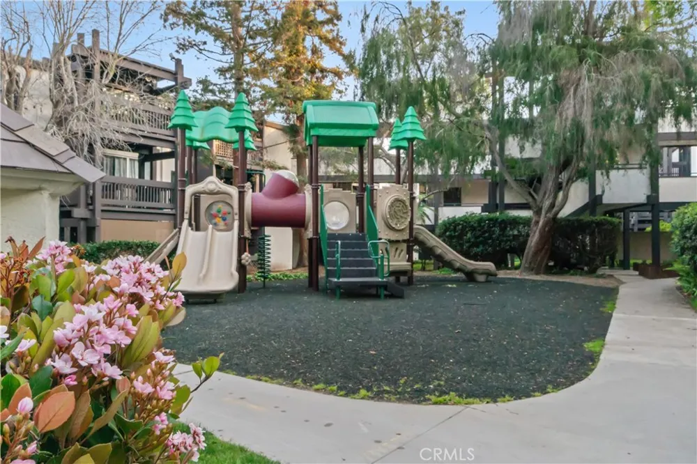 8650 Gulana #C1056 Playa del Rey, CA 90293