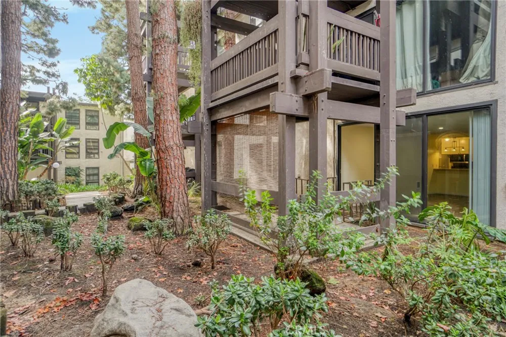 8650 Gulana #C1056 Playa del Rey, CA 90293