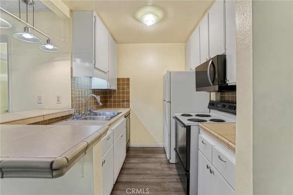 8650 Gulana #C1056 Playa del Rey, CA 90293