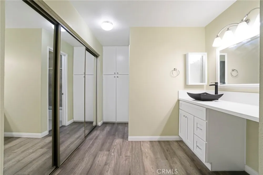 8650 Gulana #C1056 Playa del Rey, CA 90293