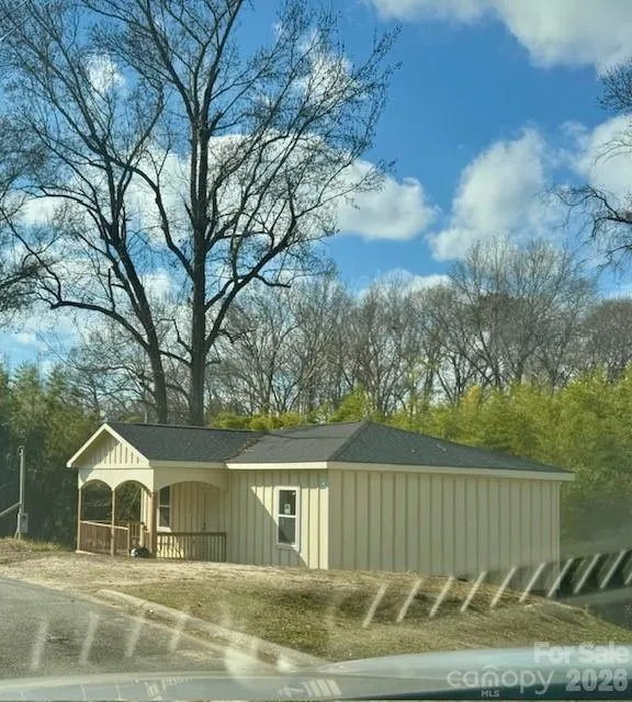 38 Poplar Street Great Falls, SC 29055