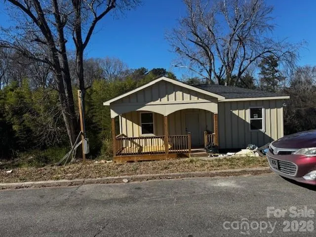 38 Poplar Street Great Falls, SC 29055