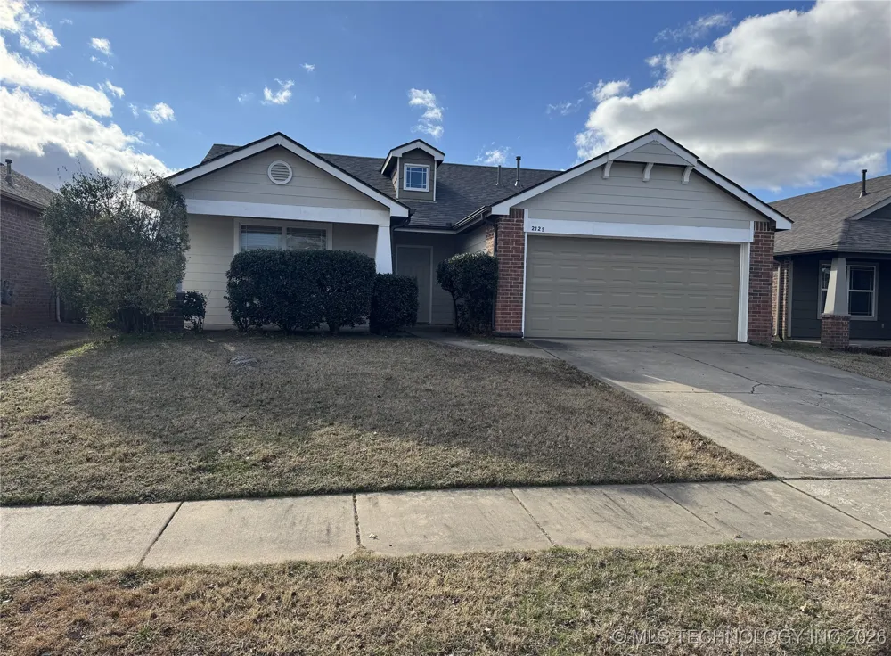 2125 E Concord Street