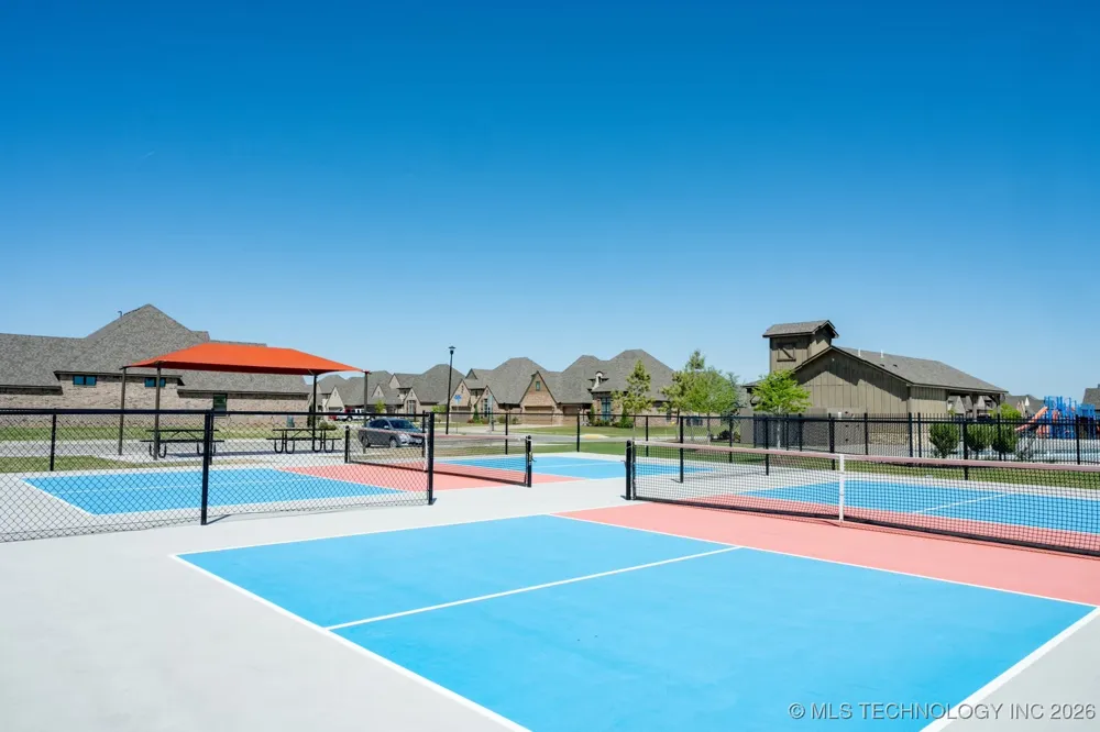6113 30th Street Broken Arrow, OK 74014