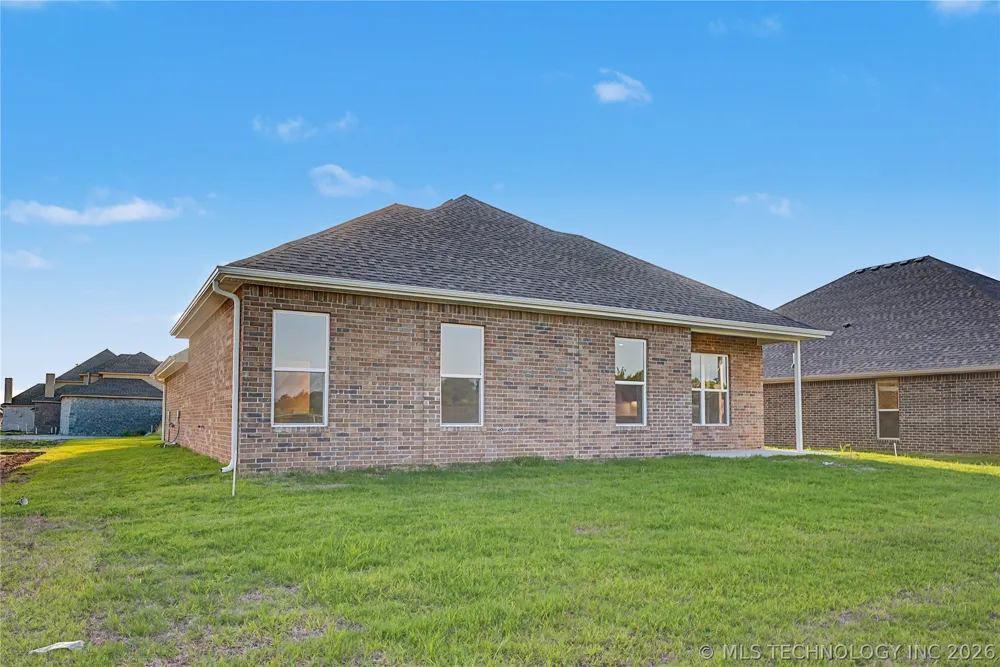 6113 30th Street Broken Arrow, OK 74014