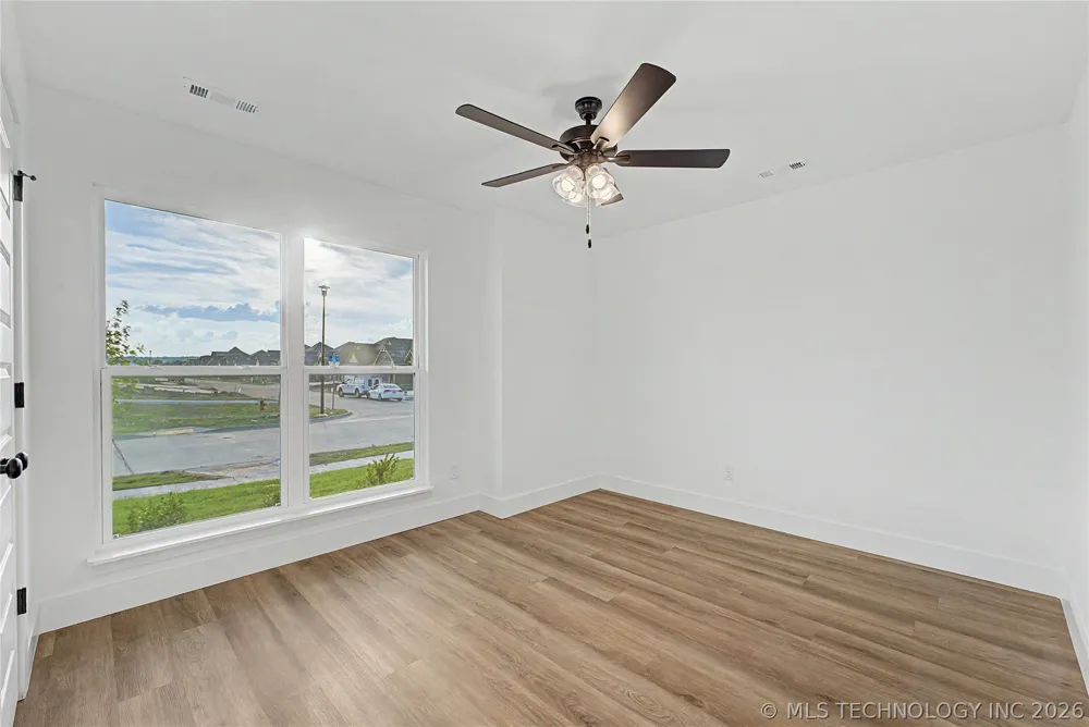 6113 30th Street Broken Arrow, OK 74014