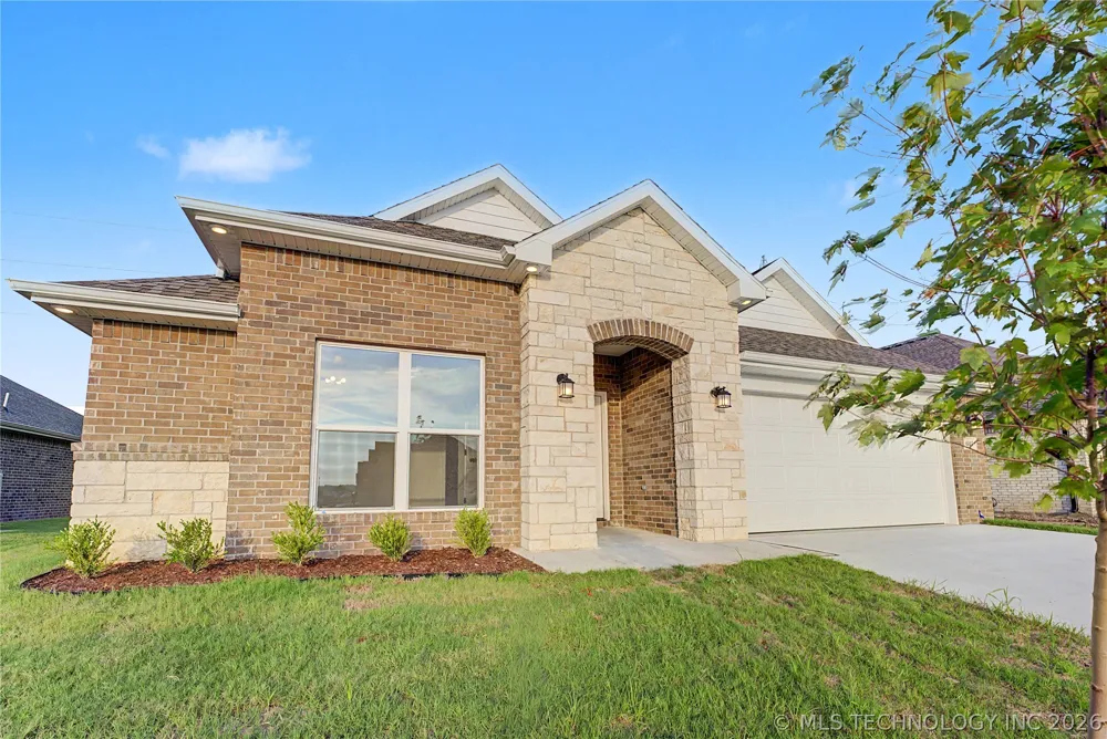 6113 30th Street Broken Arrow, OK 74014
