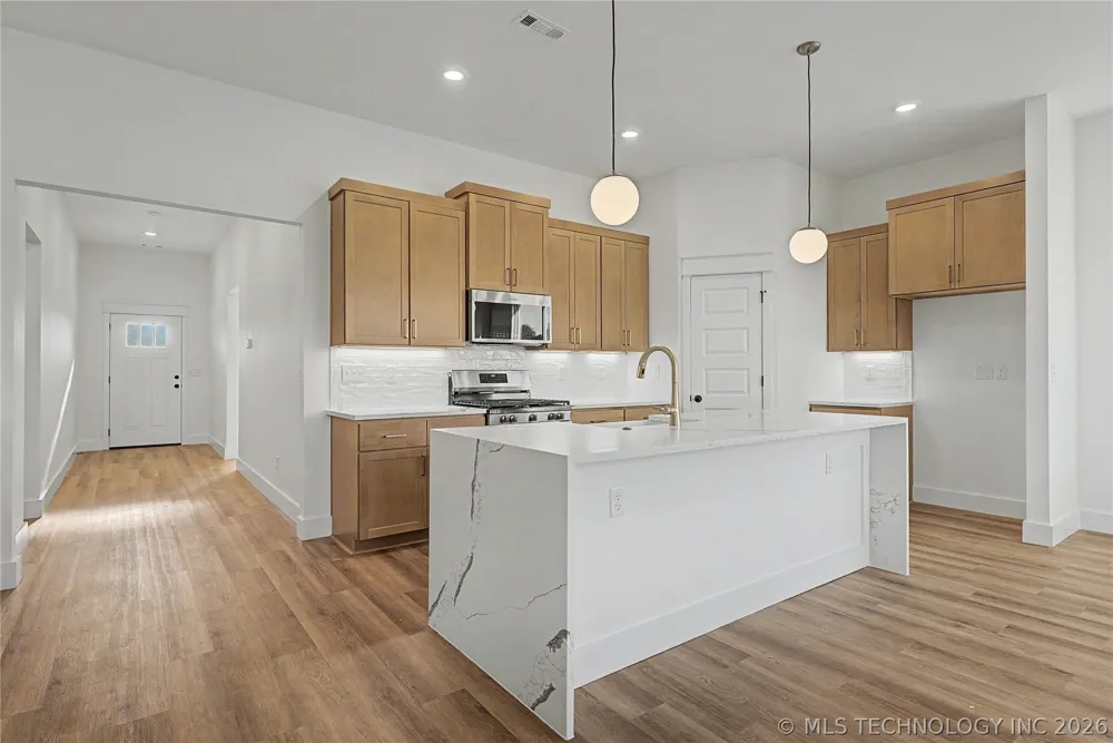 6113 30th Street Broken Arrow, OK 74014