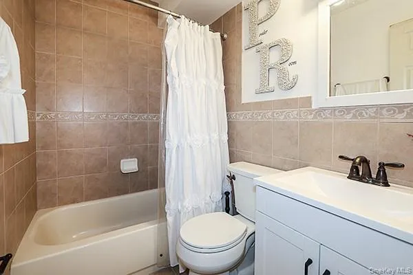2449 Union Boulevard #24A Islip, NY 11751