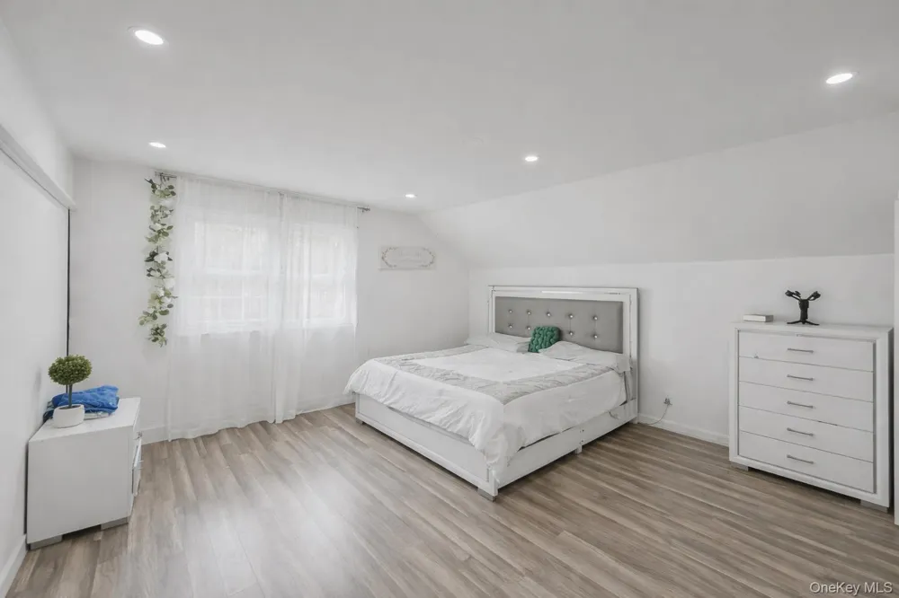4 Manor Hills Drive Manorville, NY 11949