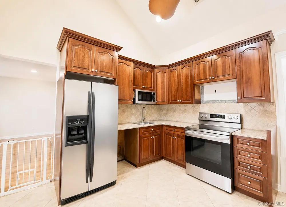 4 Manor Hills Drive Manorville, NY 11949