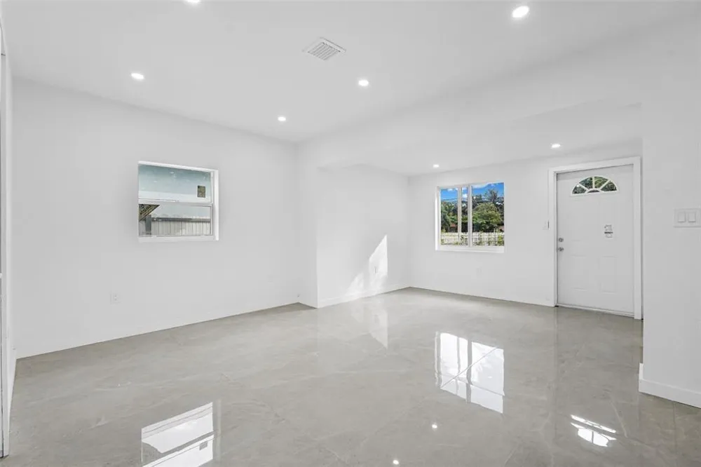 11406 NW 17th Avenue