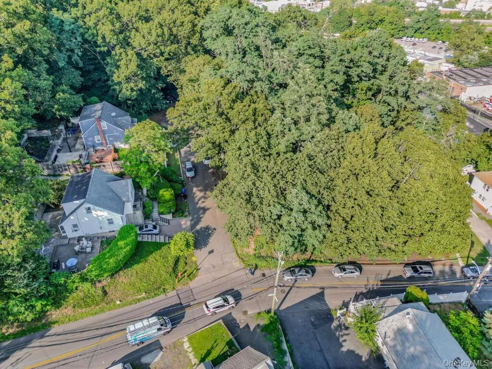 10-13-75 Dickinson Avenue Yonkers, NY 10703