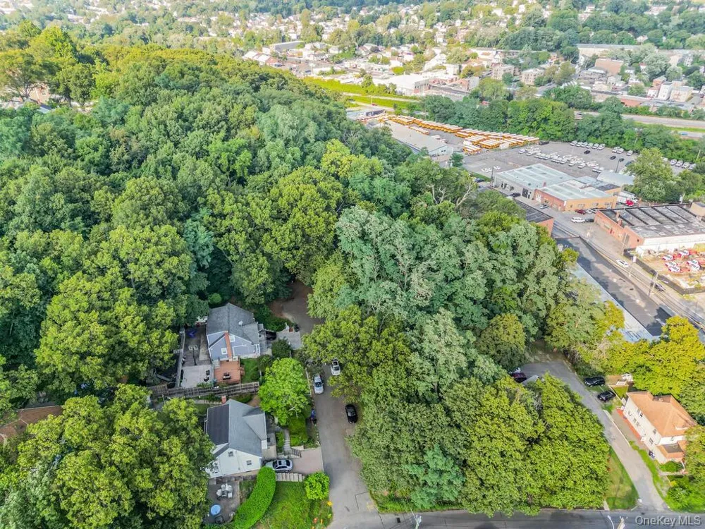 10-13-75 Dickinson Avenue Yonkers, NY 10703