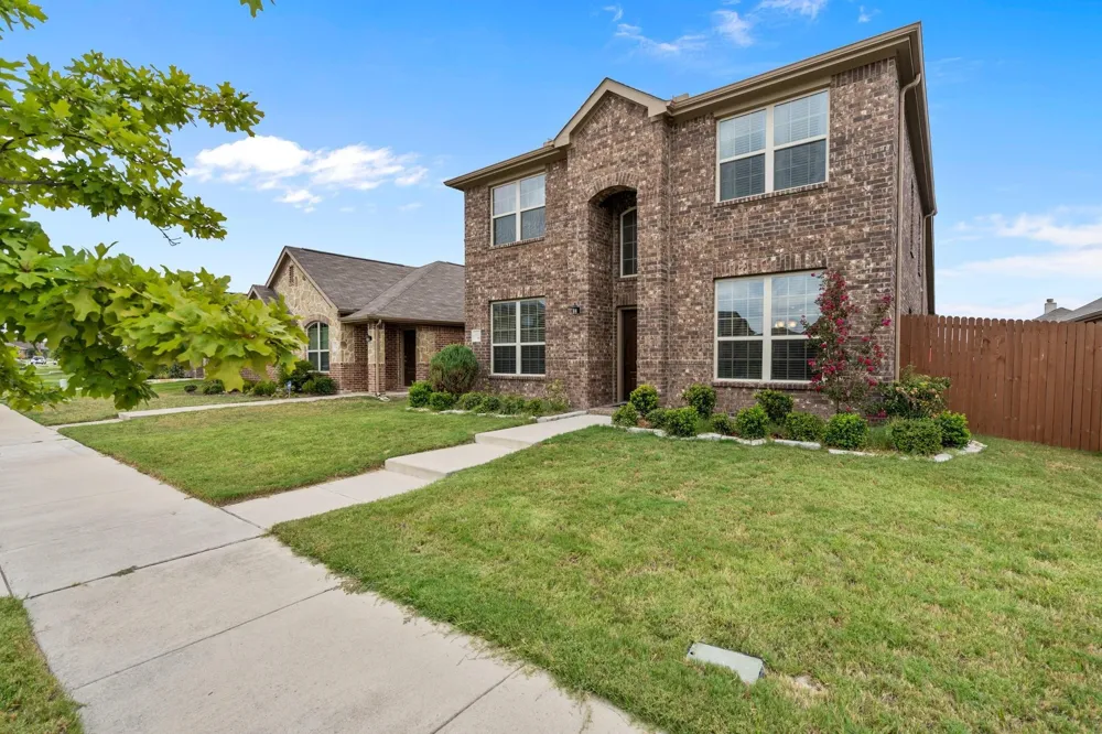 3006 Buckthorn Street Heartland, TX 75126