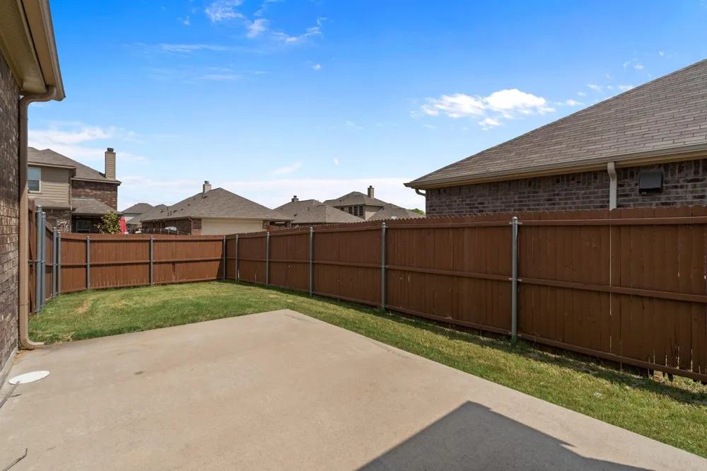 3006 Buckthorn Street Heartland, TX 75126