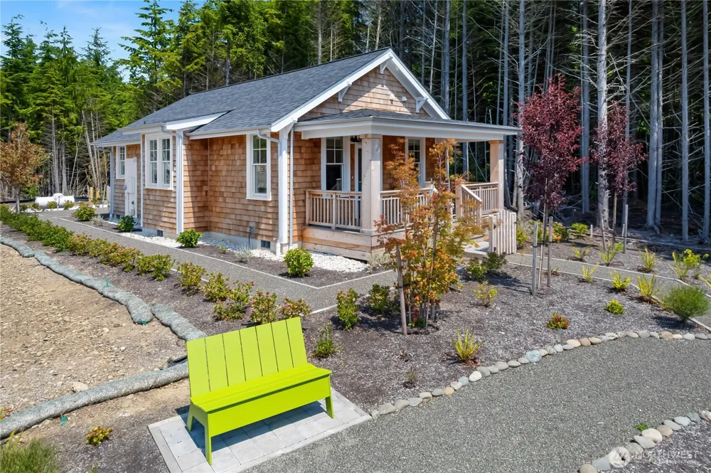 24 Switchback Lane Pacific Beach, WA 98571