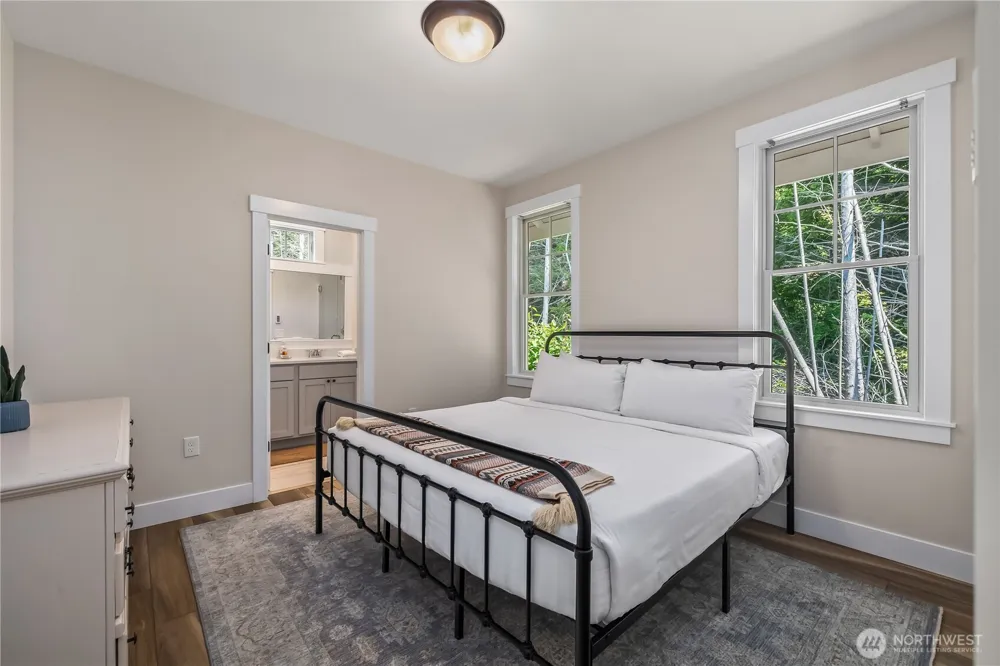 24 Switchback Lane Pacific Beach, WA 98571