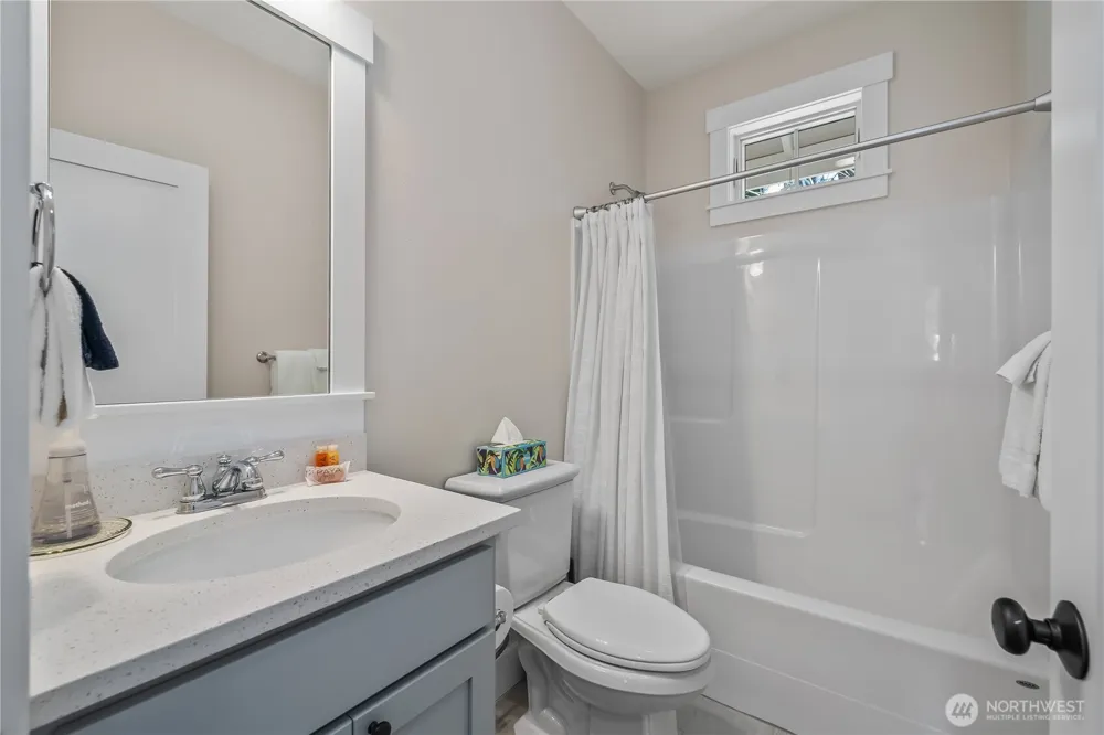 24 Switchback Lane Pacific Beach, WA 98571