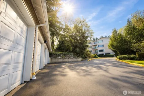 15000 Juanita Drive NE #403