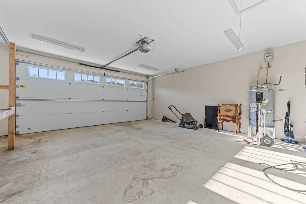 111 1st E South Bend, WA 99586