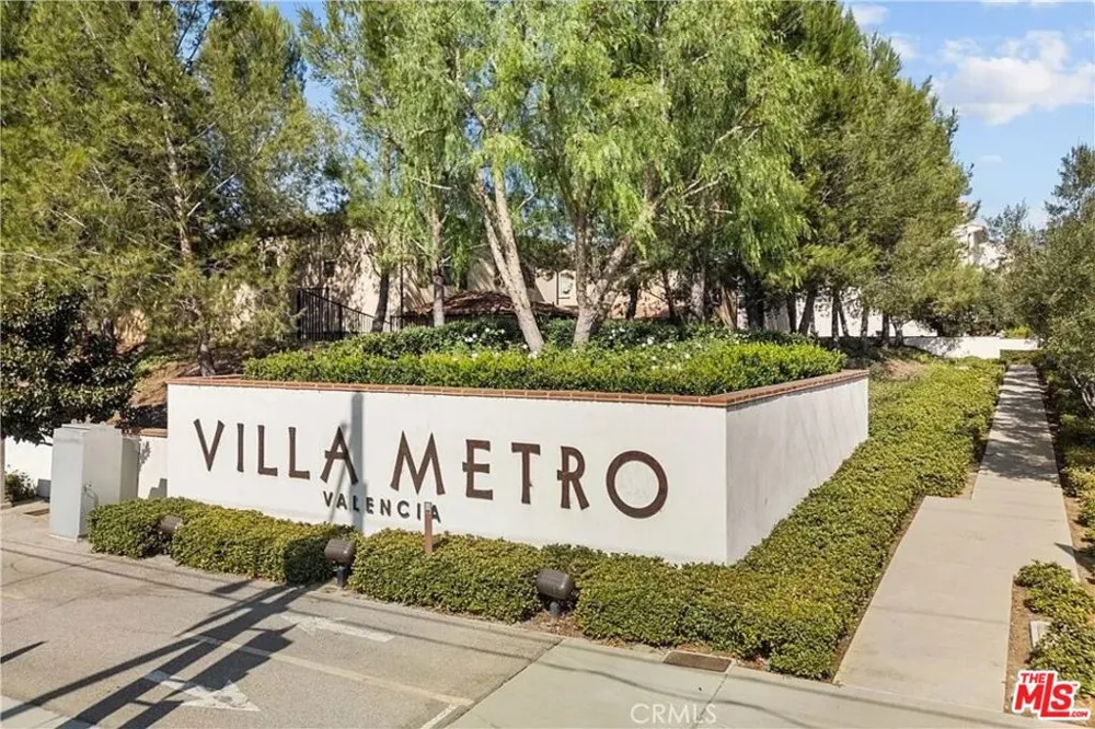 21816 Moveo Drive Santa Clarita, CA 91350