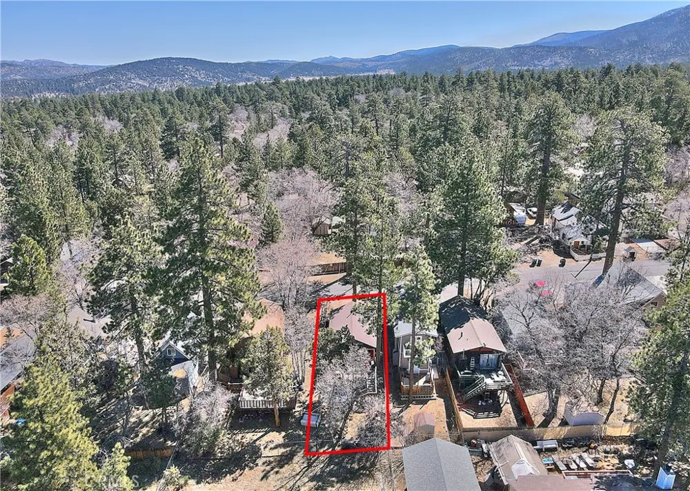 346 San Bernardino Avenue Sugarloaf, CA 92386