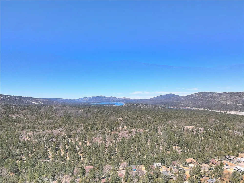 346 San Bernardino Avenue Sugarloaf, CA 92386