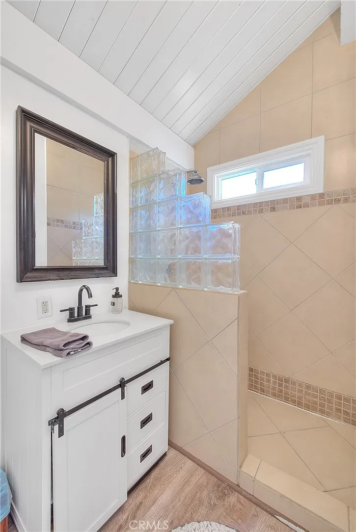 346 San Bernardino Avenue Sugarloaf, CA 92386