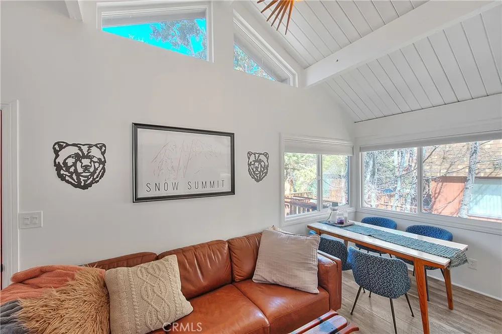 346 San Bernardino Avenue Sugarloaf, CA 92386