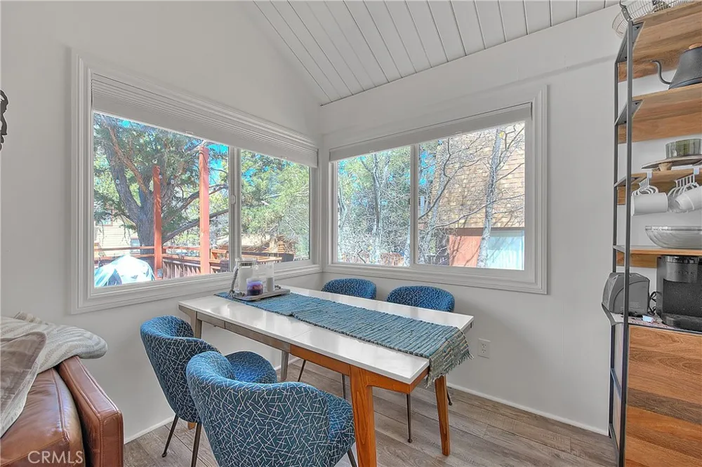 346 San Bernardino Avenue Sugarloaf, CA 92386