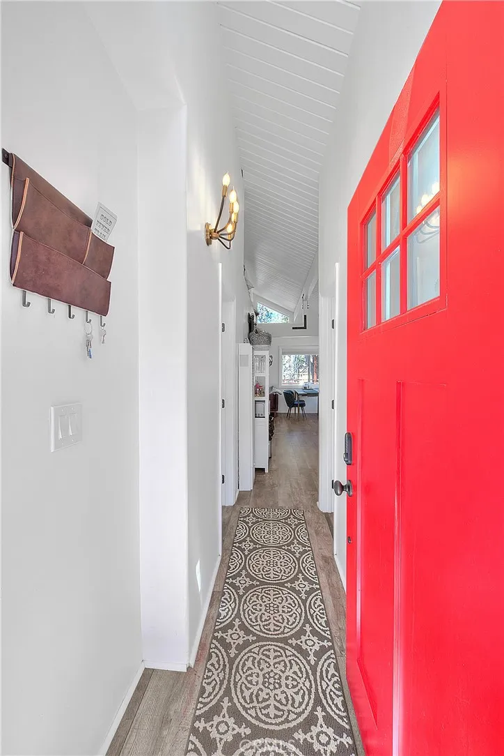346 San Bernardino Avenue Sugarloaf, CA 92386